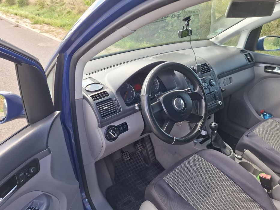 VOLKSWAGEN Touran 2005 — imagine 4