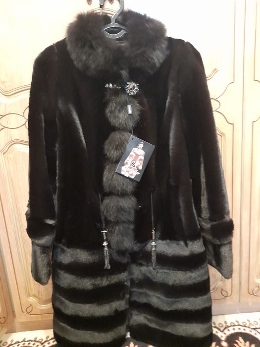 Шуба новое отдам не дорого