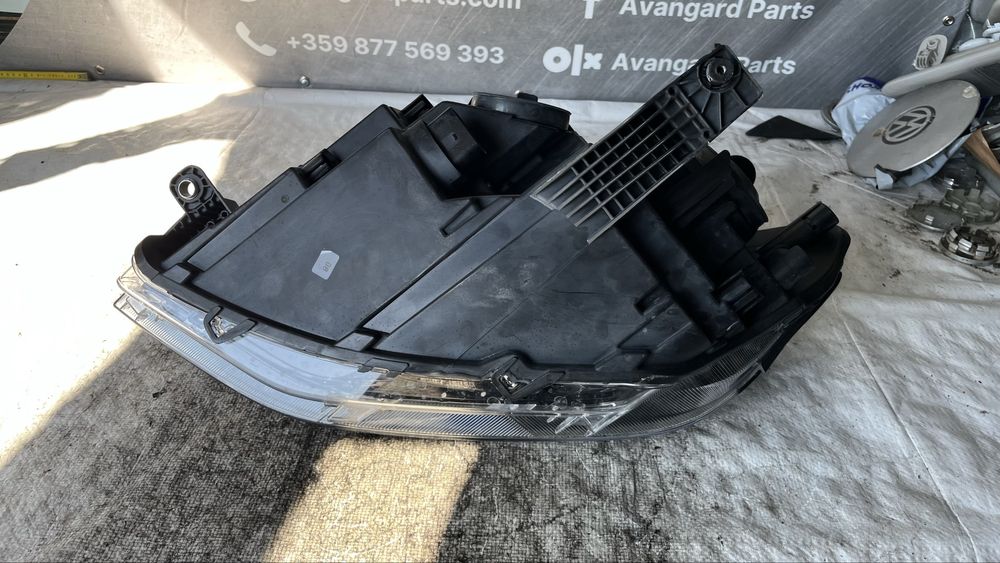 2 броя Десен фар VW Caddy 2018-