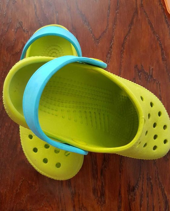 Продам сланцы для ребёнка