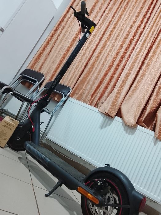 Vand trotineta urgent