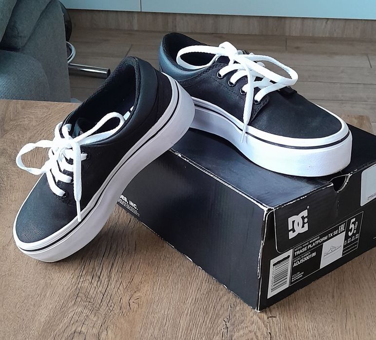 DC shoes спортни обувки-сникърси 35 номер