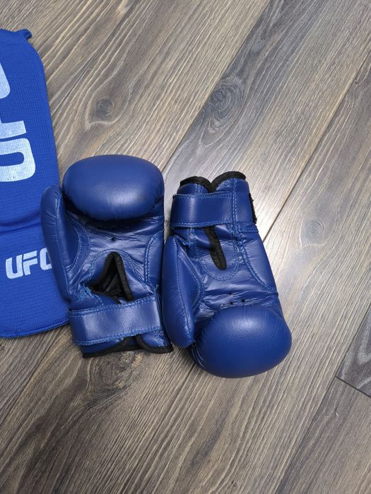 Перчатки для бокса