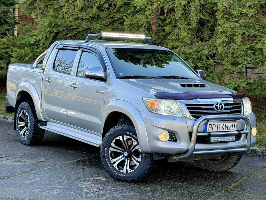 - IMPECABILA Toyota Hilux INVINCIBLE 3.0Tdi 170cp Automata Full