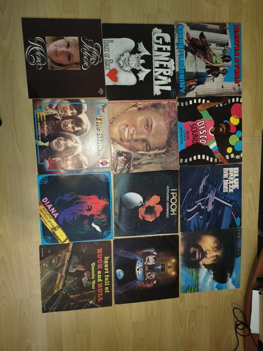 Vând Viniluri diverse