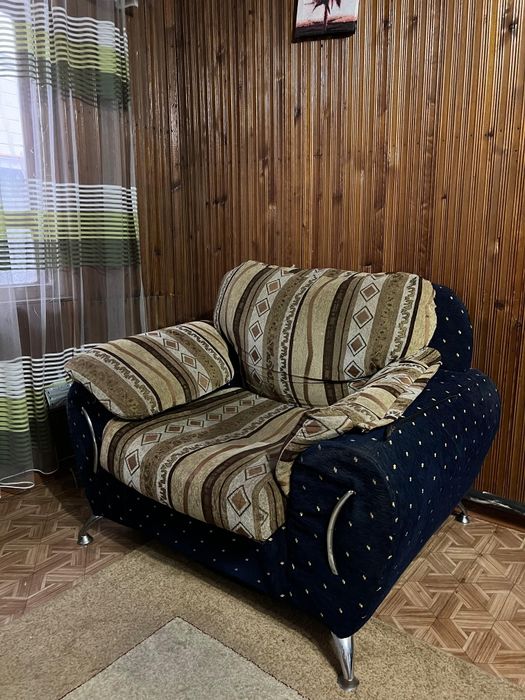 Продам диван и два кресла недорого