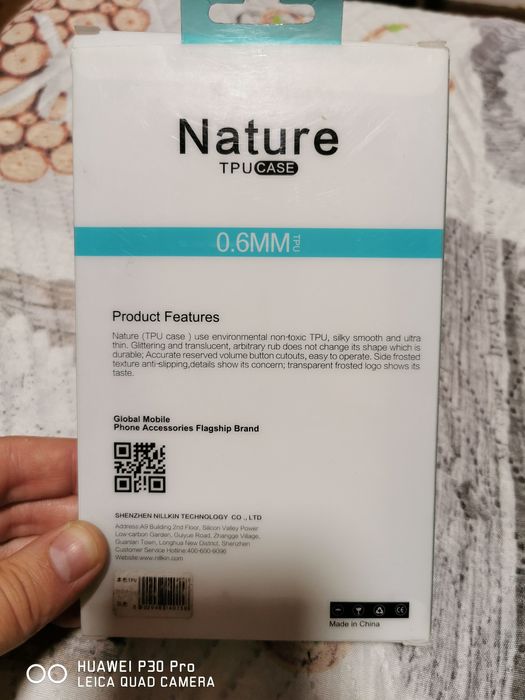 Vând husă nouă Huawei P10 Plus Nillkin smocked clear