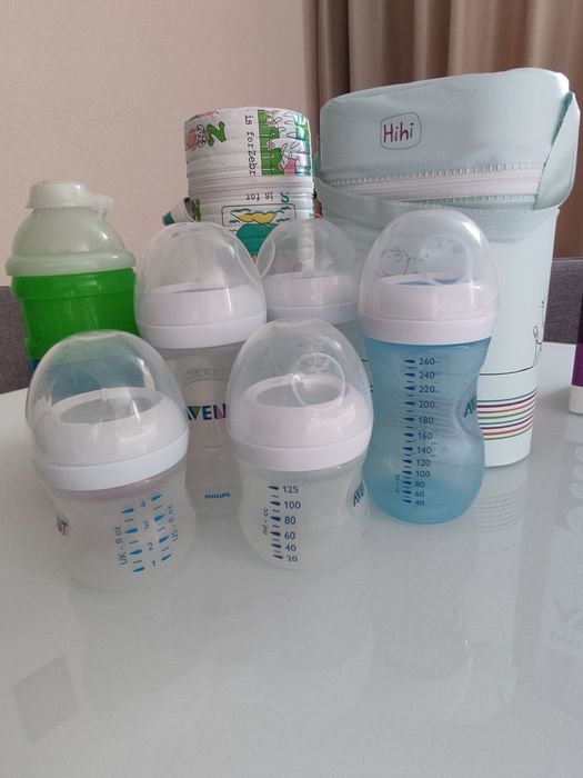 Аvent електрическа помпа за кърма с подарък к-т шишета и термо кутии