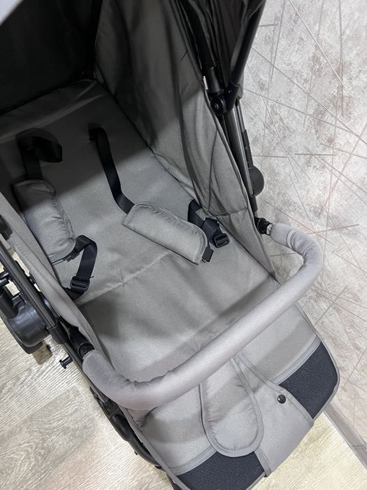 Продам коляску в отличном состояние