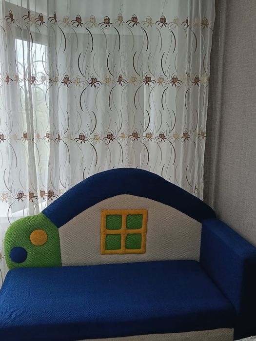 Продам детский диванчик
