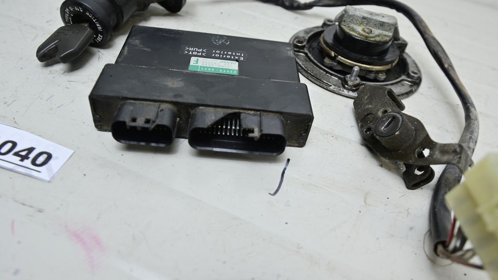 Set Contact Chei Calculator ECU CDI Capac Rezervor Kawasaki ER6N /