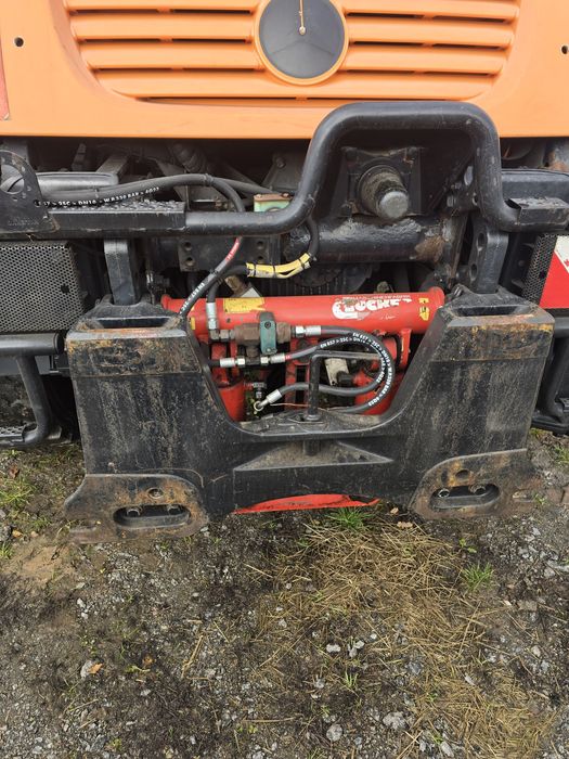 Unimog U500 echipat pentru deszăpezire