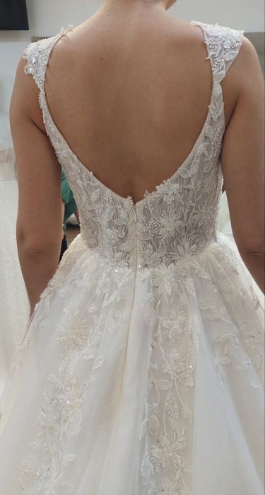 Vand rochie de mireasa