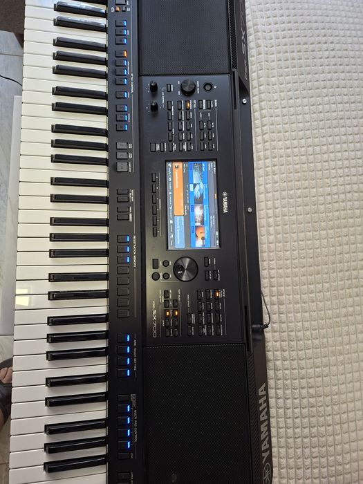 Yamaha psr sx700