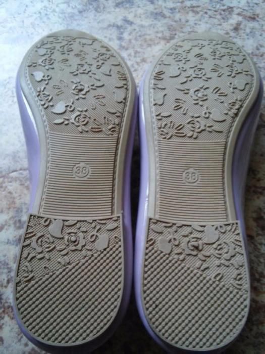 Продаю балетки Let's