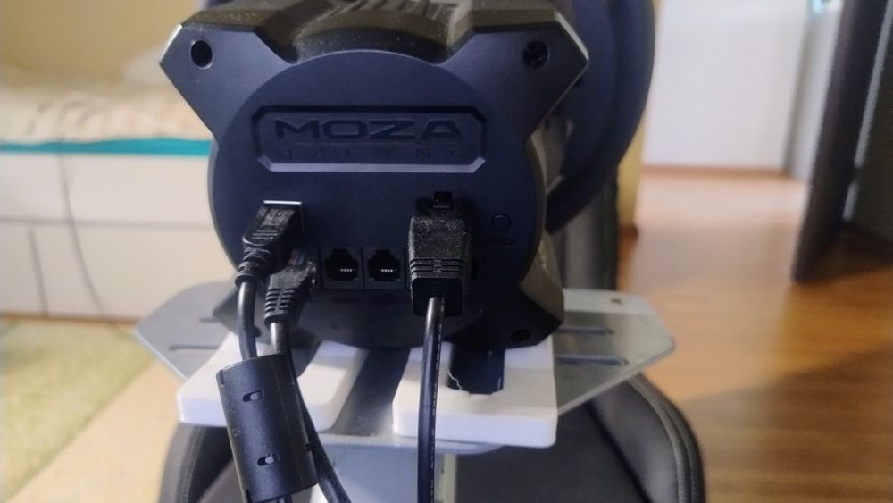 Simulator racing cu Volan moza R3 + PlaySeat evolution