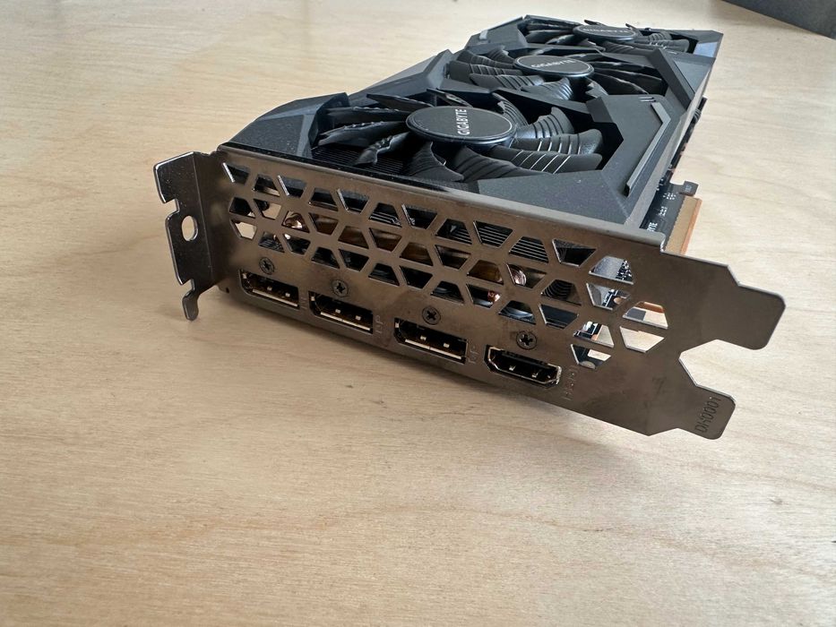 GIGABYTE Radeon RX 5500 XT GAMING OC 8G GDDR6 128bit