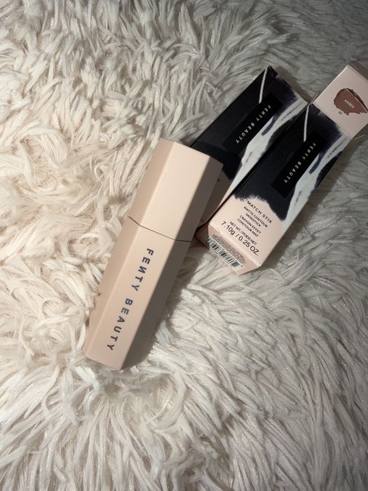 Fenty Beauty Match Stix Matte Contour Skinstick – Nuanța Amber 01