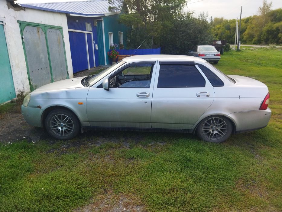 Приора 2011 года