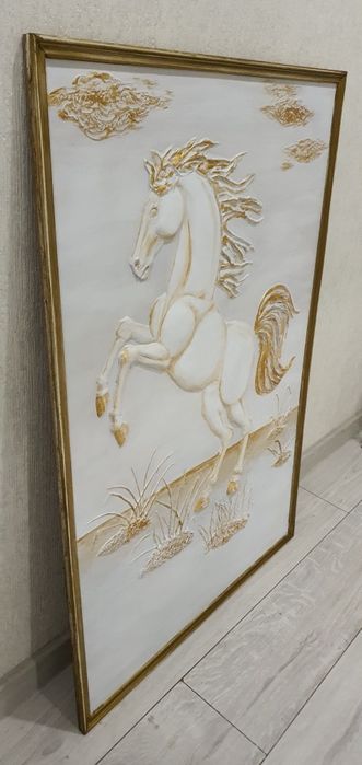 Барельеф, объёмная картина