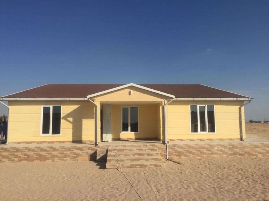 vand case modulare pe structura metalica