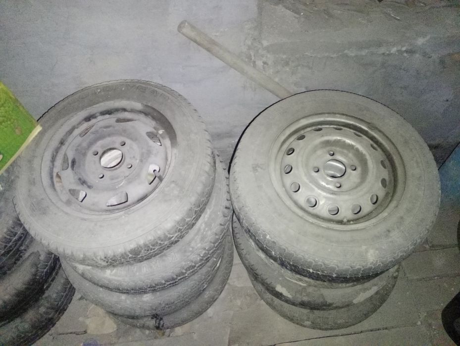 Продаются диски с резиной