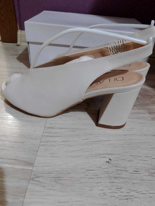 Дамски обувки естествен велур и естествена кожа