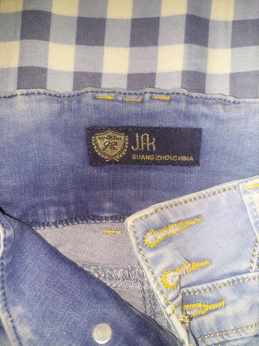 Сотилади .Хар бири 50 минг сумдан. Бошка эьлонларни хам куринг