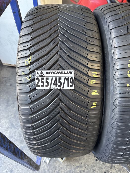 255/45/19 - 235/50/19 Michelin M+S