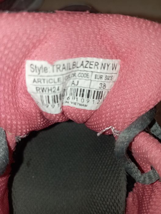 Кроссовки женские Outlander