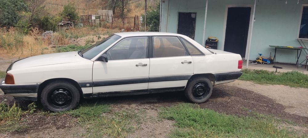 Audi 100 c3 1.8 карбюратор