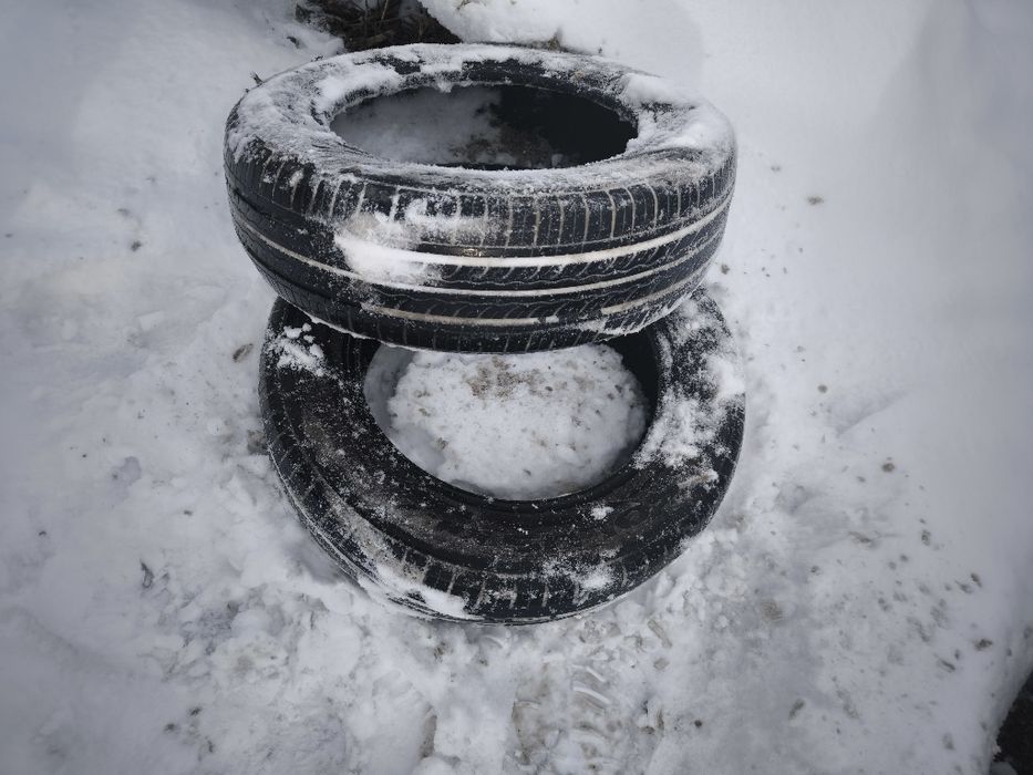 Продам шины 2 шт