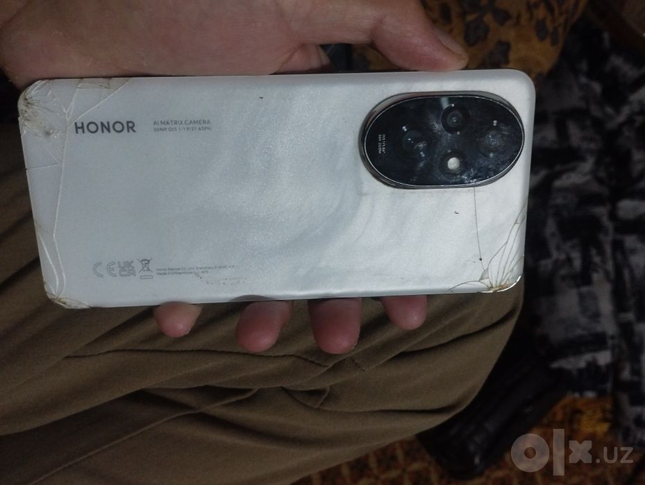 Honor 200 sotlad