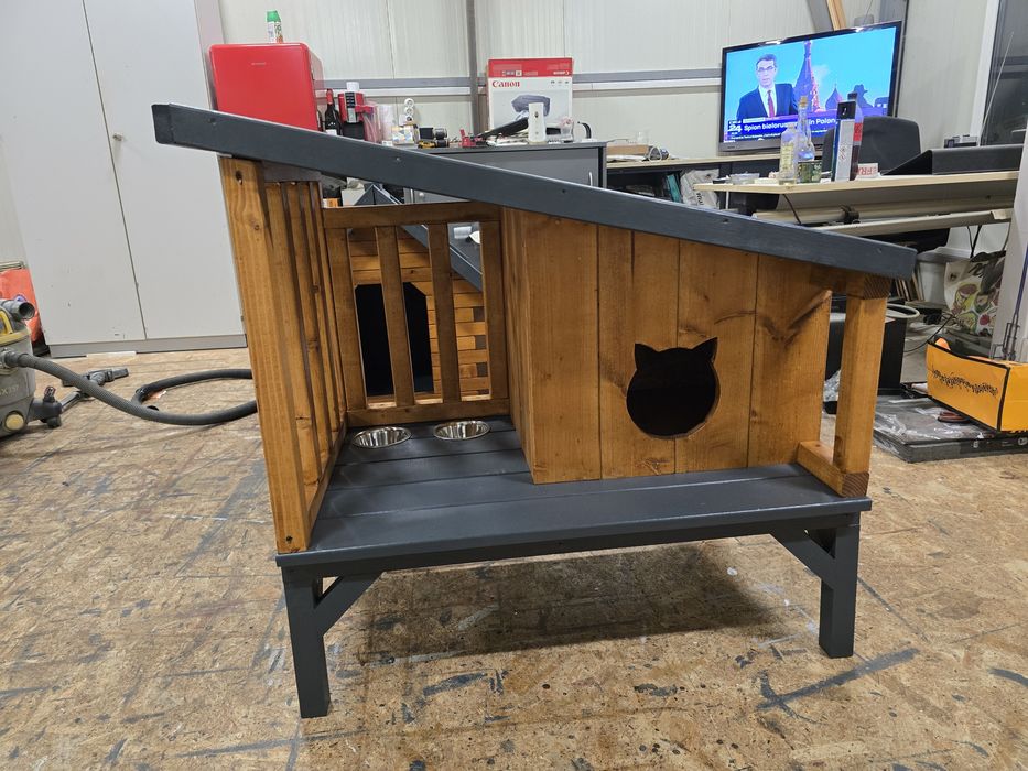 Casuta / cusca pisici cu terasa suspendata