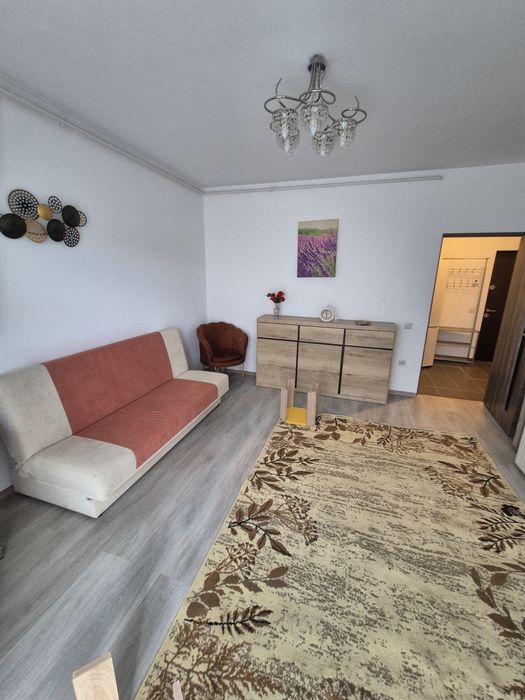 Inchirez apartament 2 camere, terasa 100mp + loc parcare subteran