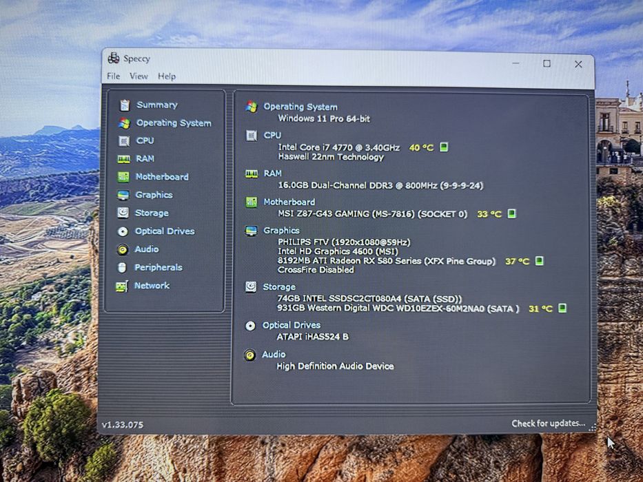 Pc intel i7 4770, 16gb ram, Amd RX 580 8gb, SSD 80gb, hdd 1tb.