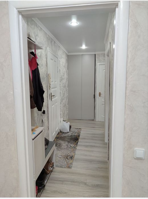 Срочно продам 2х квартиру в центре