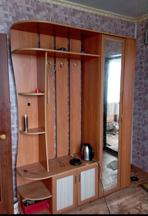 Продам срочно прихожку