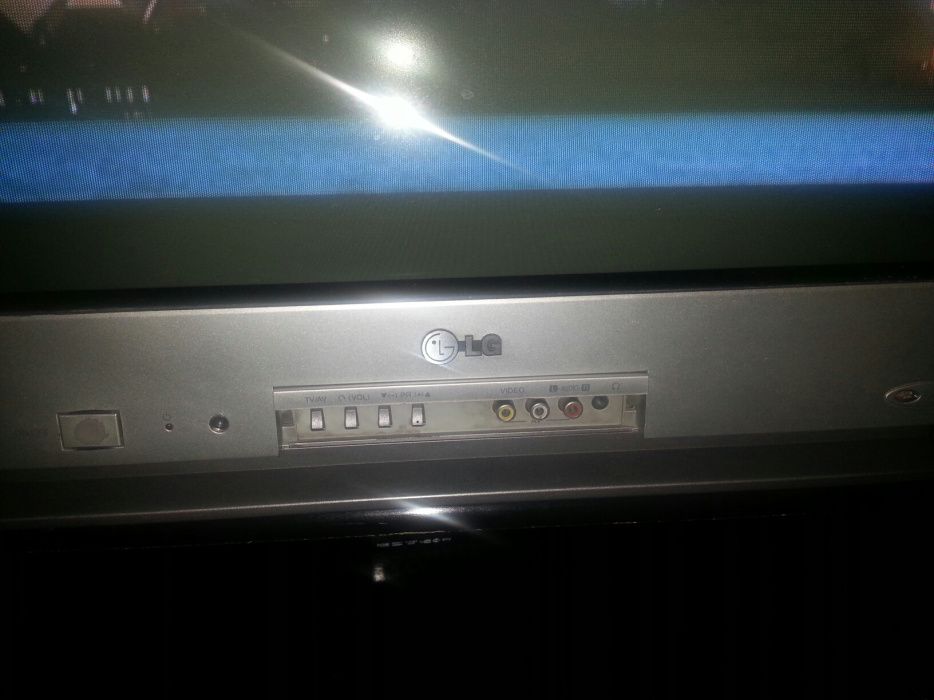 Телевизор LG в отличном состоянии