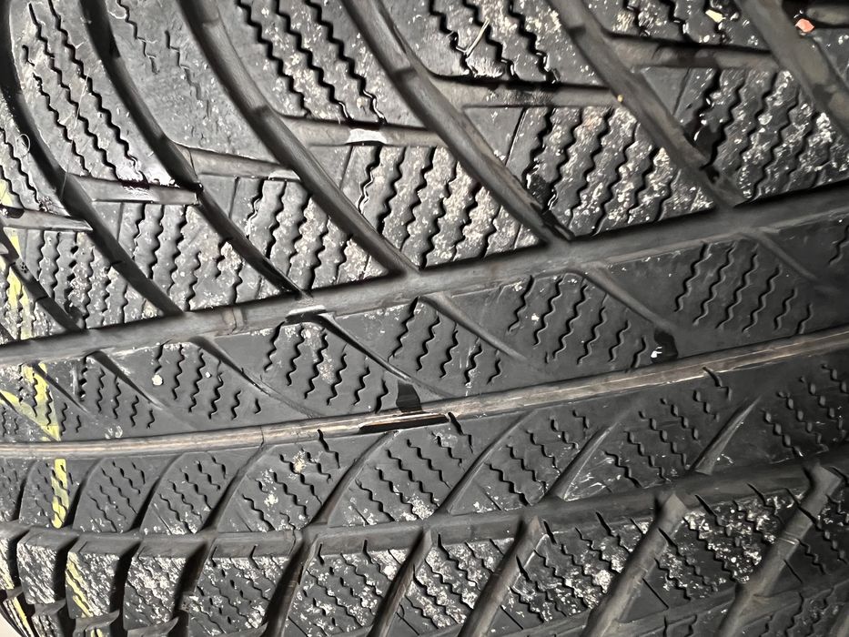 Anvelope 245 50 19 bridgestone