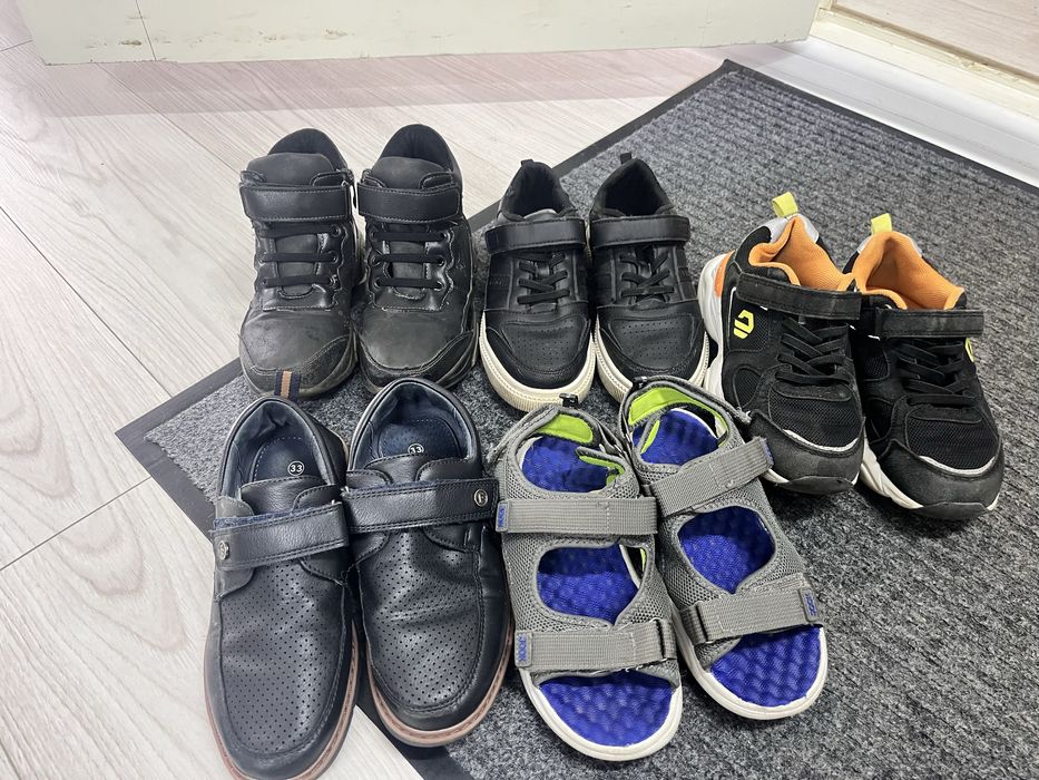 Продам детскую обувь