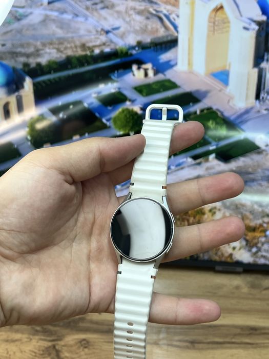 Смарт-часы Samsung Galaxy Watch 7