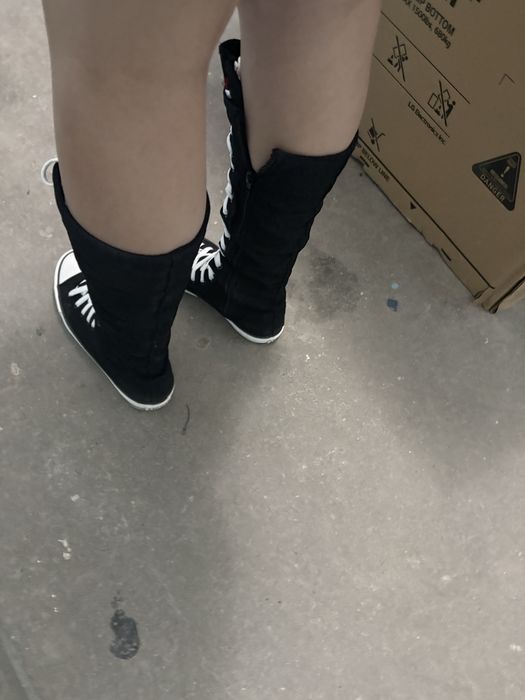 Выосокие кеды до колена , knee-high Converse