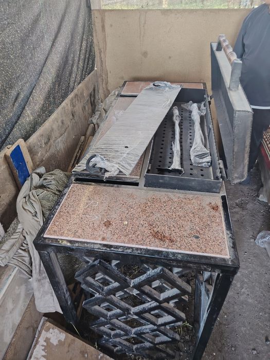 Мангал с гранитным столом