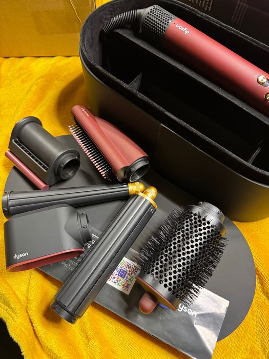 Uscator par Dyson AirWrap nou