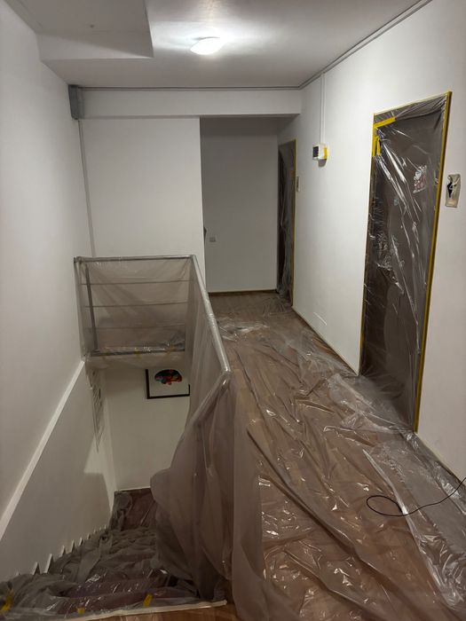 Anunț pentru Servicii de Zugrăvit, Montaj Parchet și Tapet !