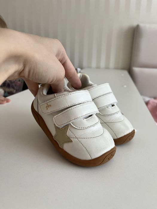 Кроссовки детские