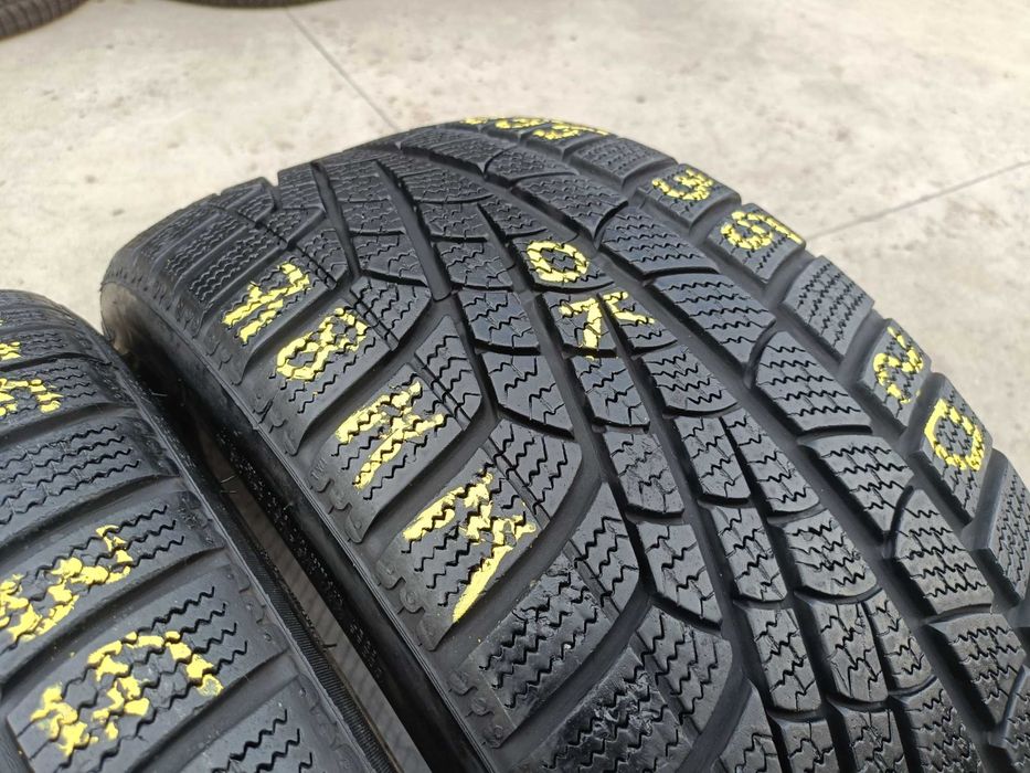 Doua anvelope iarna 255 35 20 pirelli sottozero 2 profil de 7,8 mm
