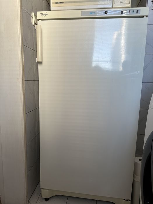 Фризер Whierlpool -почти неупотребяван