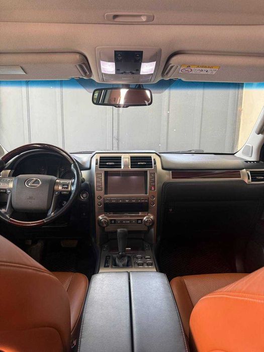 Lexus GX460 4.6л V8 мотор! 2016г Белый Жемчуг! 142 тыс км пробега!